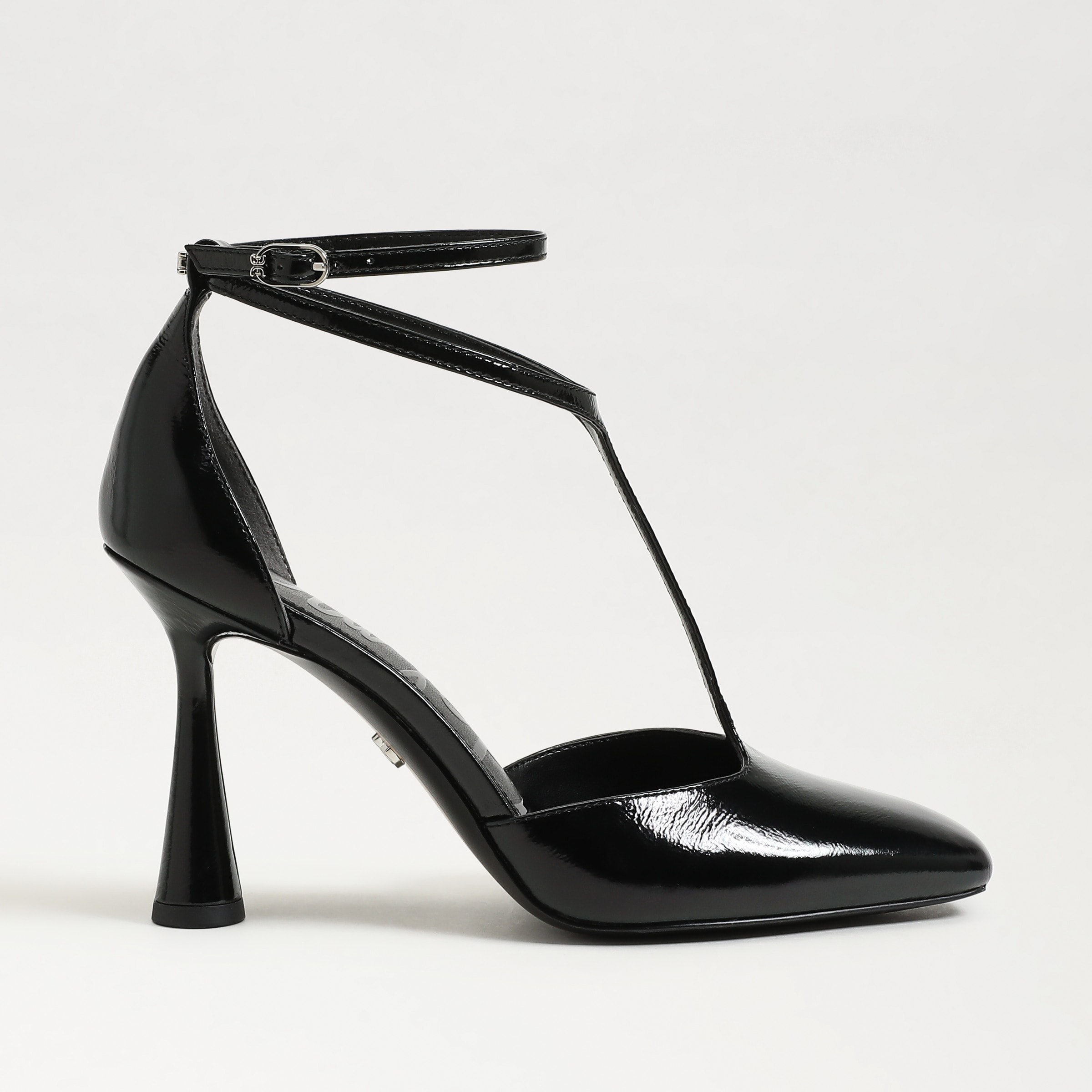 heels featuring the everett t-strap pump in black